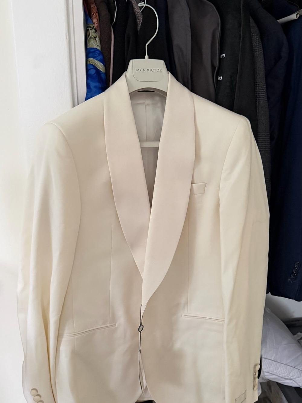 Jack Victor Cream Shawl Collar Tuxedo Blazer
